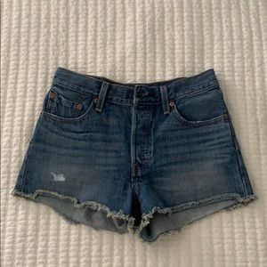 LEVIS high rise shorts